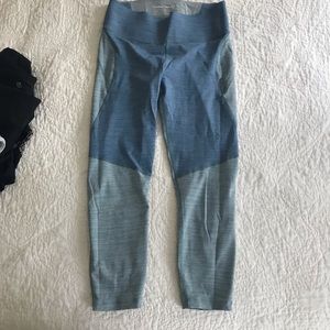 Women’s medium Outdoor Voices 3/4 in Tech Sweat